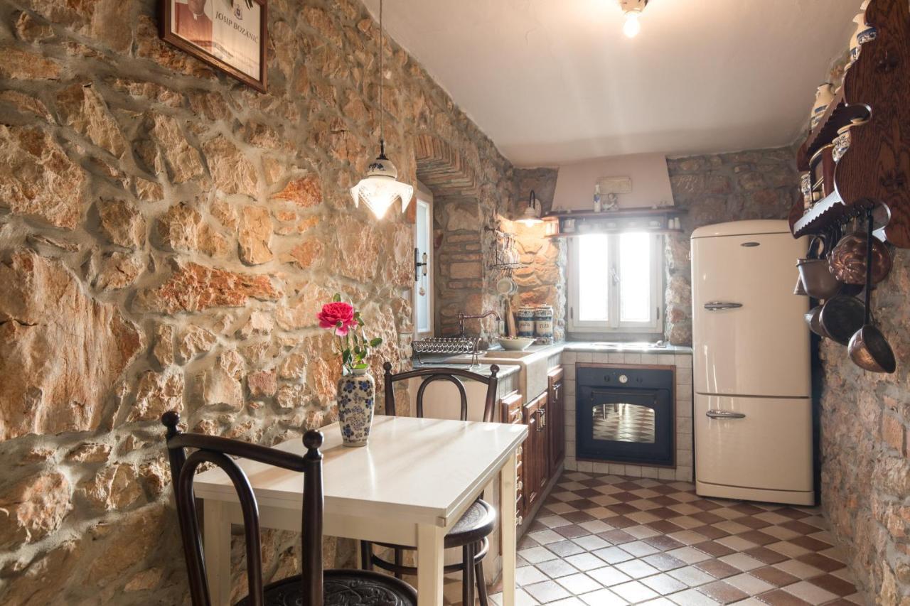 Holiday Home Bozanic Vrbnik Exterior foto